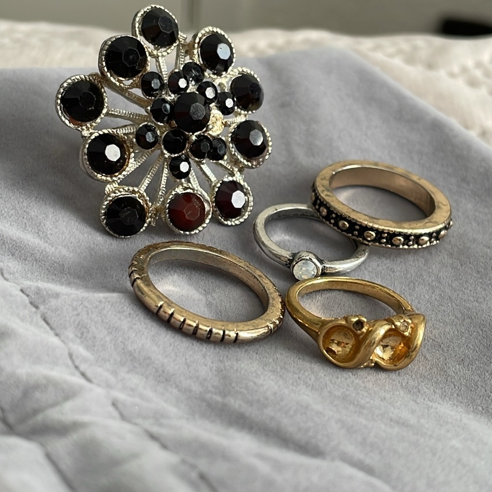 Rings lot